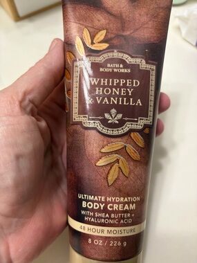 Bath & Body Works Whipped Honey & Vanilla Body Cream - Brown & Gold